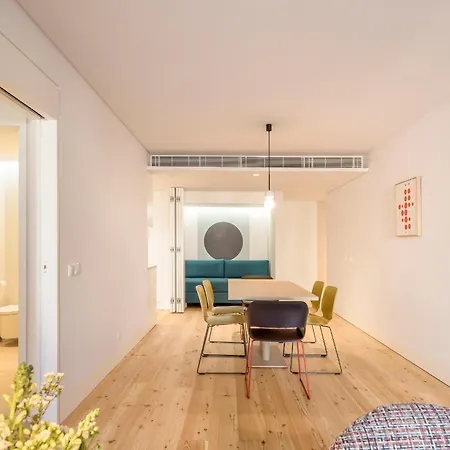 Serviced - Mouraria Apartman