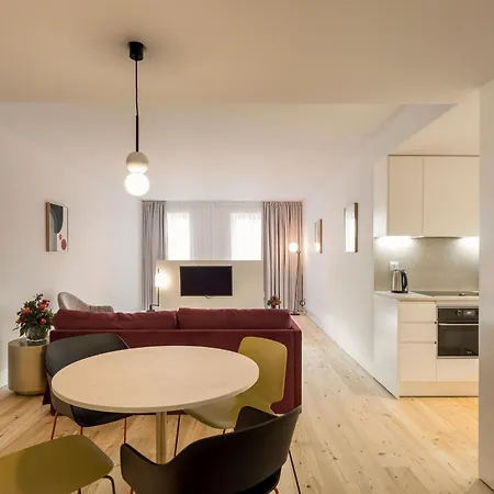 Serviced - Mouraria Apartman